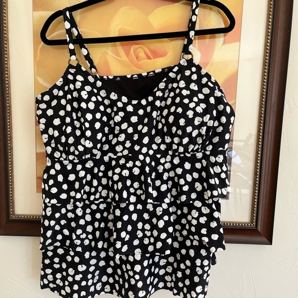 Island Escape Black and White Polka Dot Tank Top - Picture 3 of 8